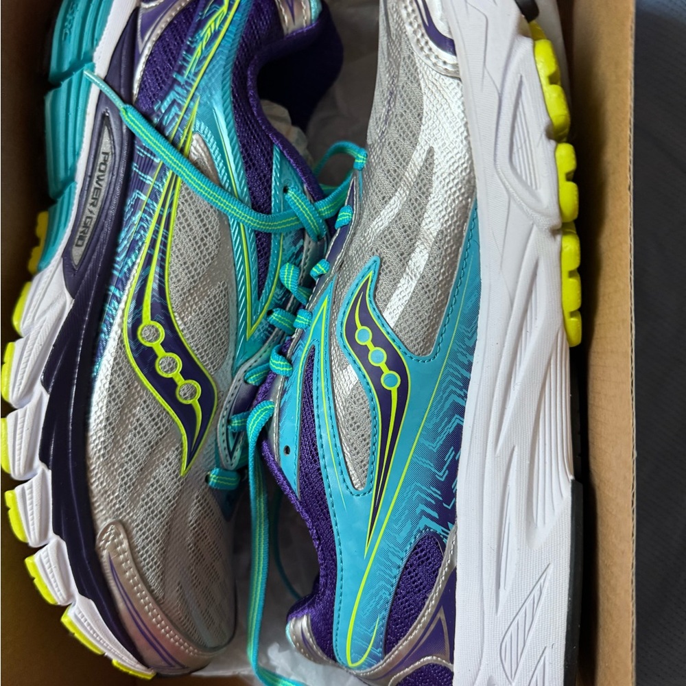 Saucony Women's Silver and Blue Athletic Shoes